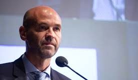 SINCERO EL MINISTRO DIETRICH