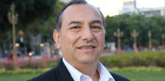 * El Dr. Flores Ciani es medico psicoterapeuta , estudia los avances de la investigación de la mente a través delas neurociencias. Difusor científico, autor de varios libros, conferencista internacional.